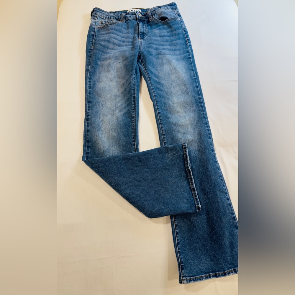 Barely boot/ bootcut SONG jeans• Slight Stretch• Super Comfy! Size 9 - Picture 2 of 6